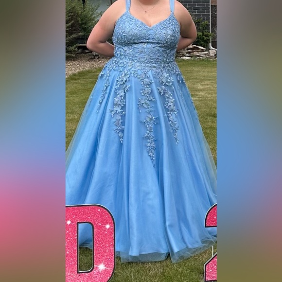 Light blue size 16 prom grad dress - Picture 3 of 5